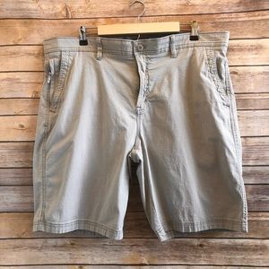 Weatherproof Men’s Shorts Size 40